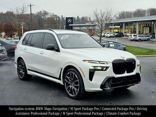 2025 BMW X7 M60i