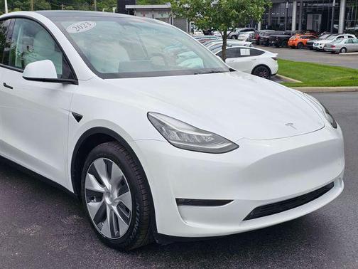 2023 Tesla Model Y Long Range Dual Motor All-Wheel Drive