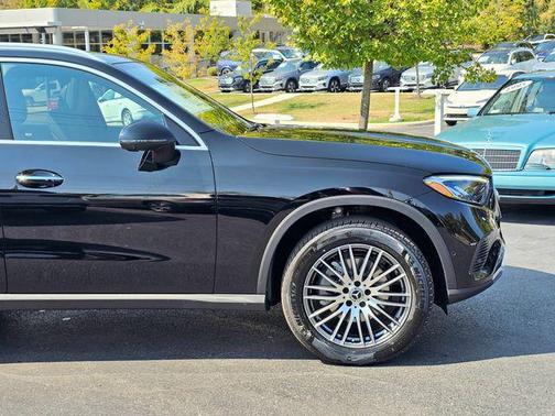 2026 Mercedes-Benz GLC 300 4MATIC
