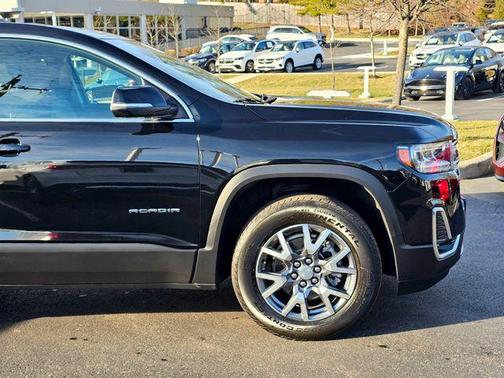 2023 GMC Acadia FWD SLT