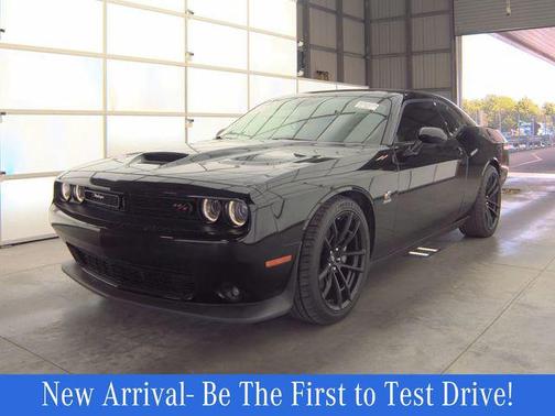 Pitch Black Clearcoat 2020 Dodge Challenger R/T Scat Pack