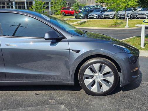 2023 Tesla Model Y Long Range Dual Motor All-Wheel Drive