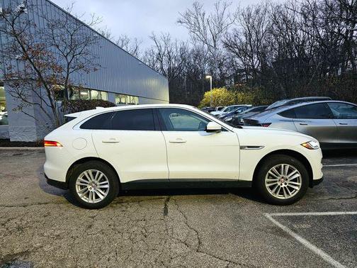 2017 Jaguar F-PACE 35t Prestige