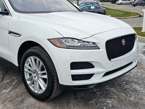2017 Jaguar F-PACE 35t Prestige