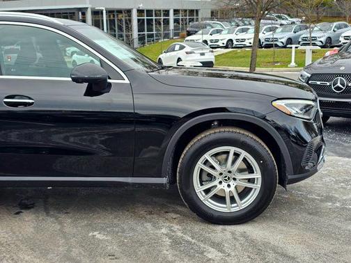 2026 Mercedes-Benz GLC 300 4MATIC