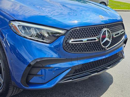 2025 Mercedes-Benz GLC 350e Base