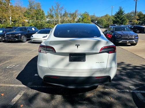 2023 Tesla Model Y Long Range Dual Motor All-Wheel Drive