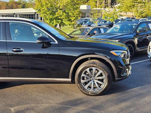 2026 Mercedes-Benz GLC 300 4MATIC