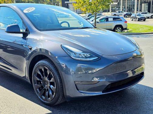 2023 Tesla Model Y Long Range Dual Motor All-Wheel Drive