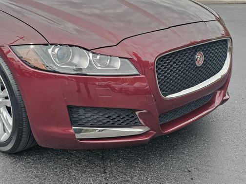 2017 Jaguar XF 35t Premium