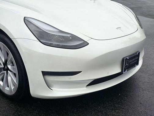 Pearl White Multi-Coat 2021 Tesla Model 3 Standard Range Plus