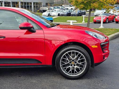 2018 Porsche Macan Sport Edition