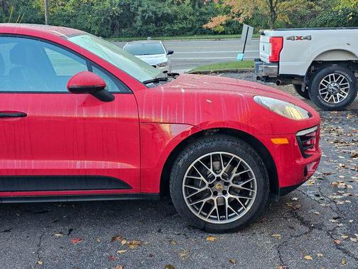 2018 Porsche Macan Sport Edition