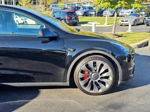 2023 Tesla Model Y Performance Dual Motor All-Wheel Drive