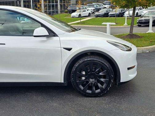 2022 Tesla Model Y Long Range Dual Motor All-Wheel Drive