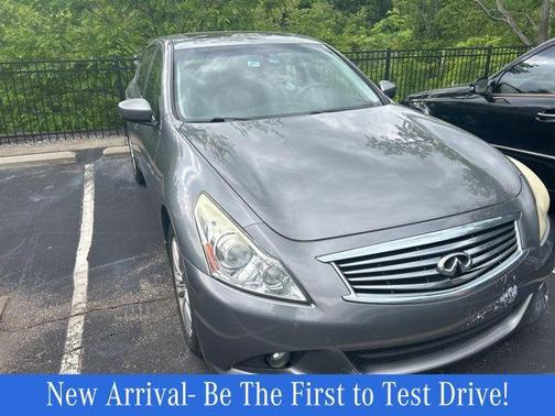 2011 INFINITI G37x Base