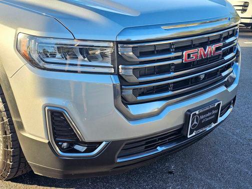 2023 GMC Acadia AWD AT4