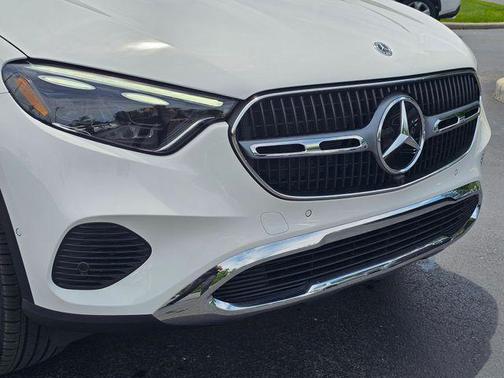 2025 Mercedes-Benz GLC 300 4MATIC