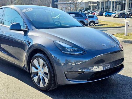 2023 Tesla Model Y Long Range Dual Motor All-Wheel Drive