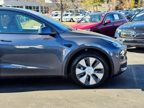 2023 Tesla Model Y Long Range Dual Motor All-Wheel Drive