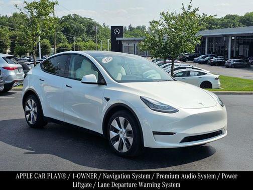 2022 Tesla Model Y Long Range Dual Motor All-Wheel Drive