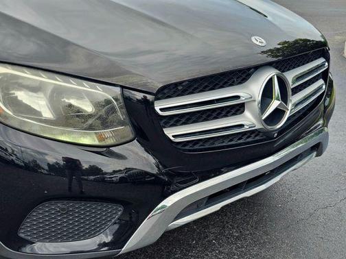 Black 2019 Mercedes-Benz GLC 300 4MATIC