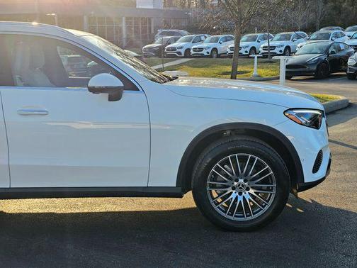 2026 Mercedes-Benz GLC 300 4MATIC