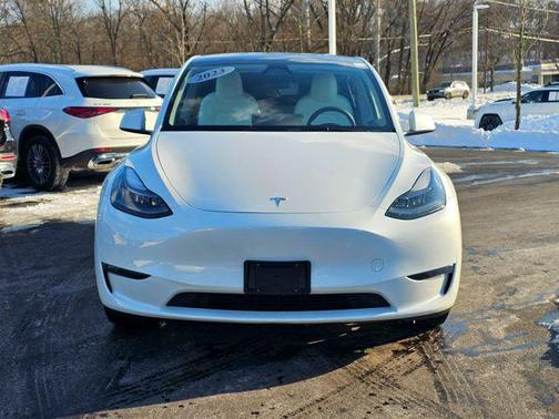 2023 Tesla Model Y Long Range Dual Motor All-Wheel Drive