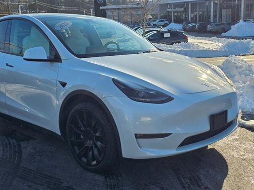 2023 Tesla Model Y Long Range Dual Motor All-Wheel Drive
