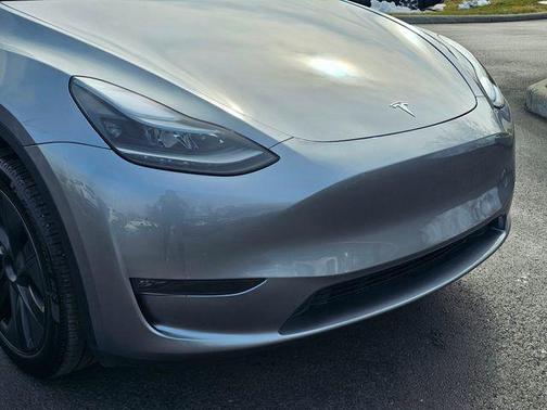 2024 Tesla Model Y Long Range Dual Motor All-Wheel Drive