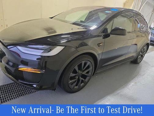 2023 Tesla Model X Standard Range