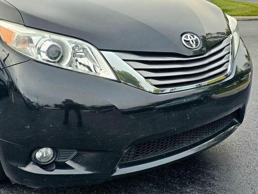 2017 Toyota Sienna XLE Premium