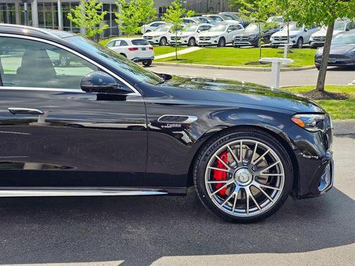 Obsidian Black Metallic 2026 Mercedes-Benz AMG E 53 E 4MATIC+