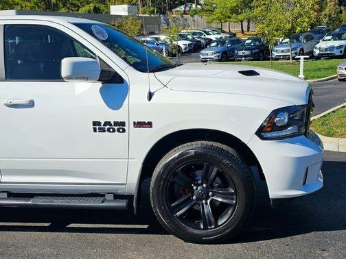 2017 RAM 1500 Night Crew Cab 4x4 5'7' Box