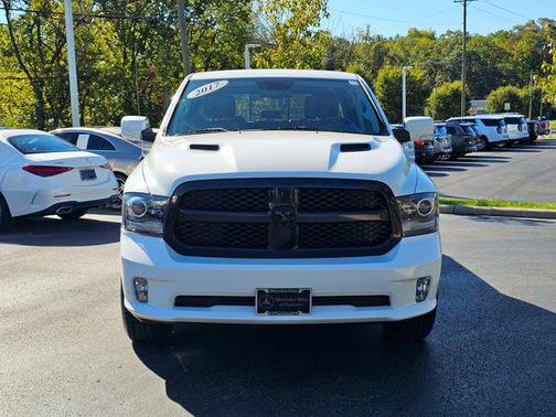2017 RAM 1500 Night Crew Cab 4x4 5'7' Box