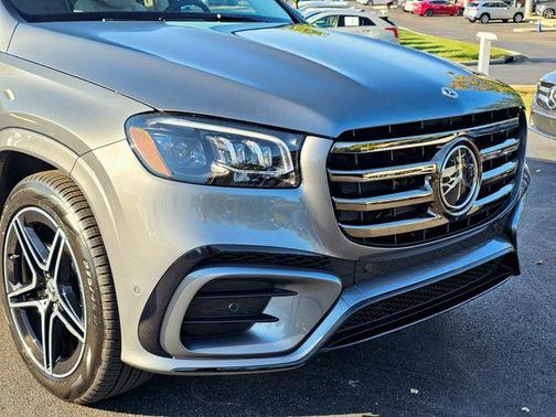 2026 Mercedes-Benz GLS 450 4MATIC