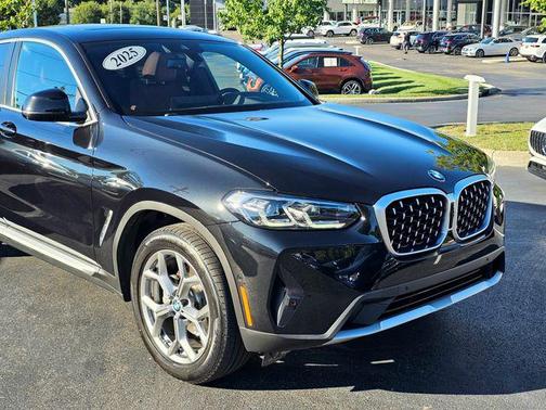 2025 BMW X4 xDrive30i