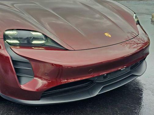 2022 Porsche Taycan GTS