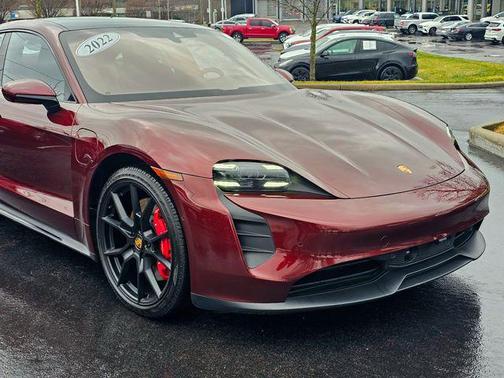 2022 Porsche Taycan GTS