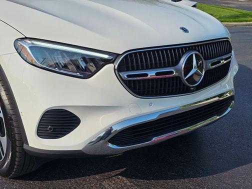 2025 Mercedes-Benz GLC 350e Base