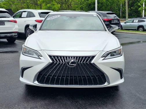 Eminent White Pearl 2023 Lexus ES 300h Base
