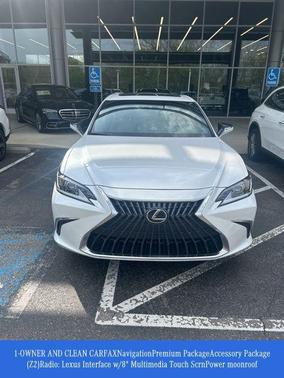 Eminent White Pearl 2023 Lexus ES 300h Base