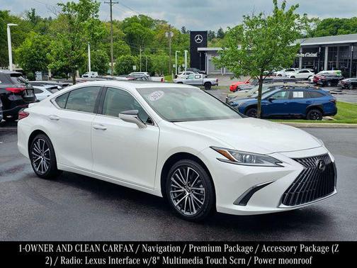Eminent White Pearl 2023 Lexus ES 300h Base