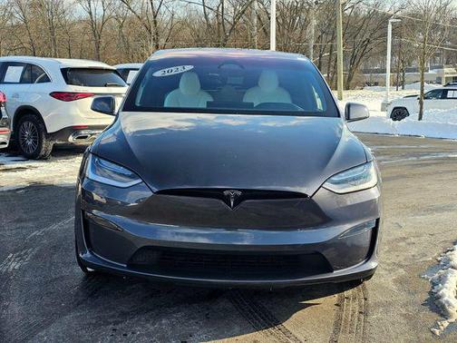 2023 Tesla Model X Standard Range