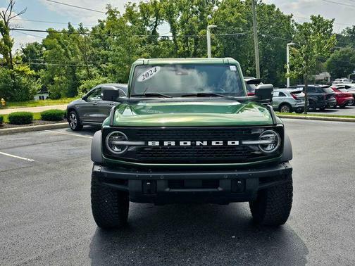 Eruption Green Metallic 2024 Ford Bronco Wildtrak
