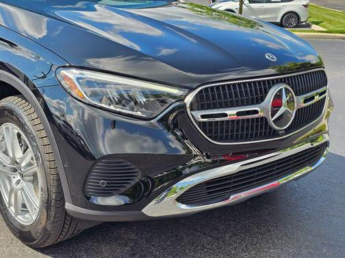 2025 Mercedes-Benz GLC 300 4MATIC