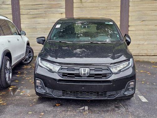 Crystal Black Pearl 2025 Honda Odyssey Sport-L