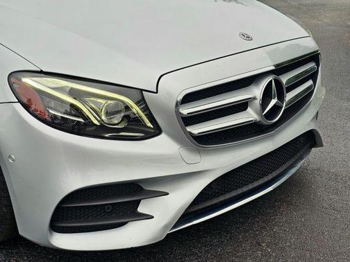 Iridium Silver Metallic 2018 Mercedes-Benz E-Class 4MATIC