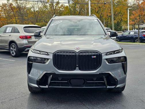 2023 BMW X7 M60i