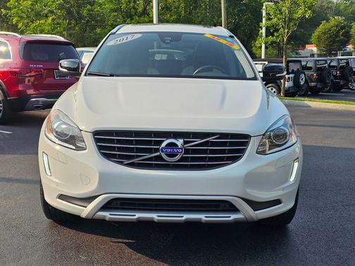 2017 Volvo XC60 T5 Dynamic